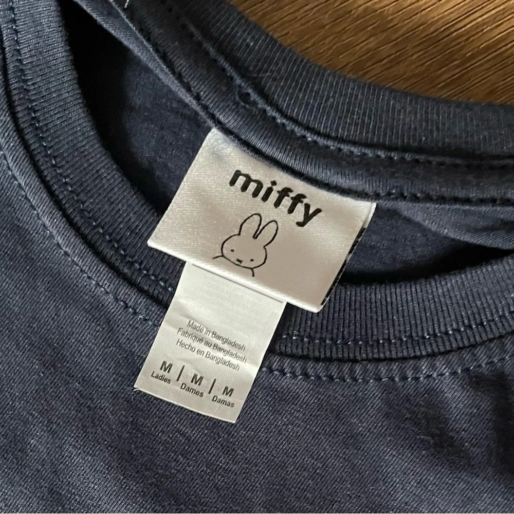 MIFFY-Imported (NWT) Women's Style Short Sleeve Blue Character Tee - Picture 4 of 12